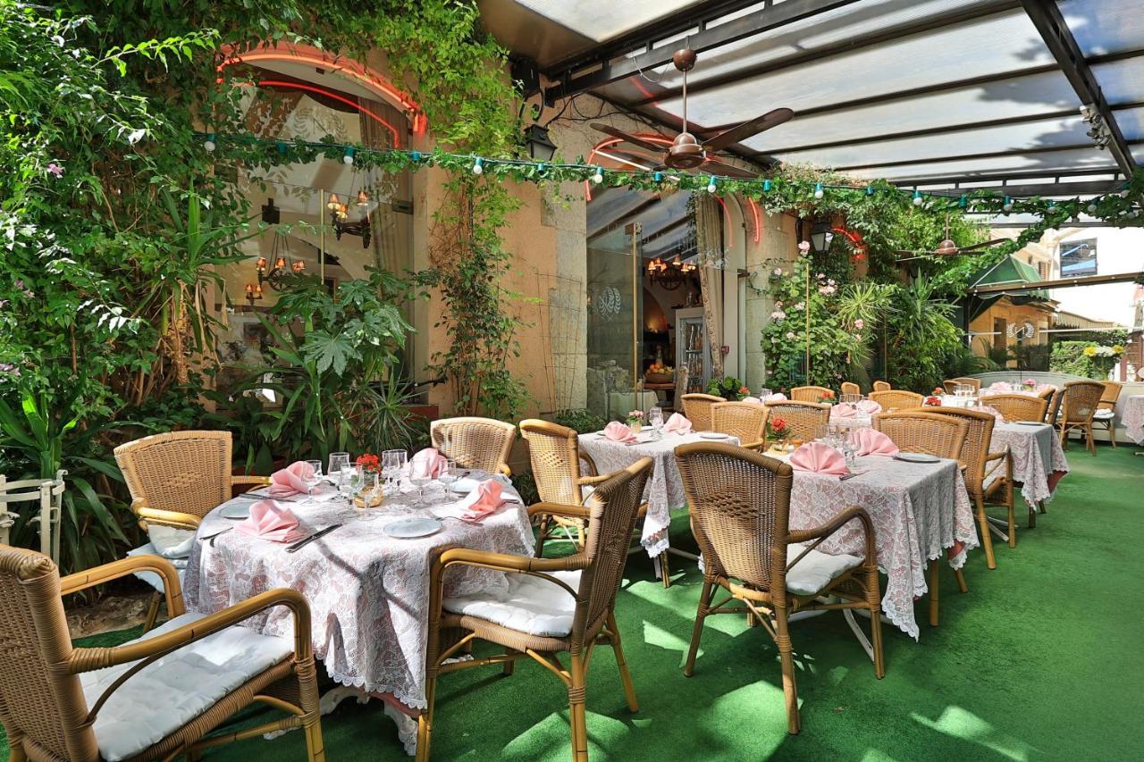 Logis Le Relais Imperial Hotel Saint-Vallier-de-Thiey ภายนอก รูปภาพ