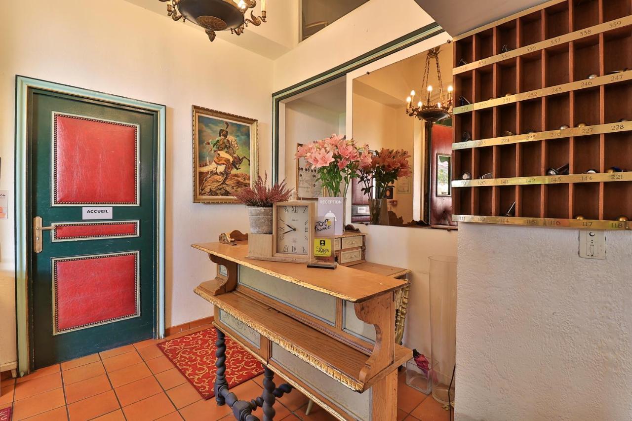 Logis Le Relais Imperial Hotel Saint-Vallier-de-Thiey ภายนอก รูปภาพ