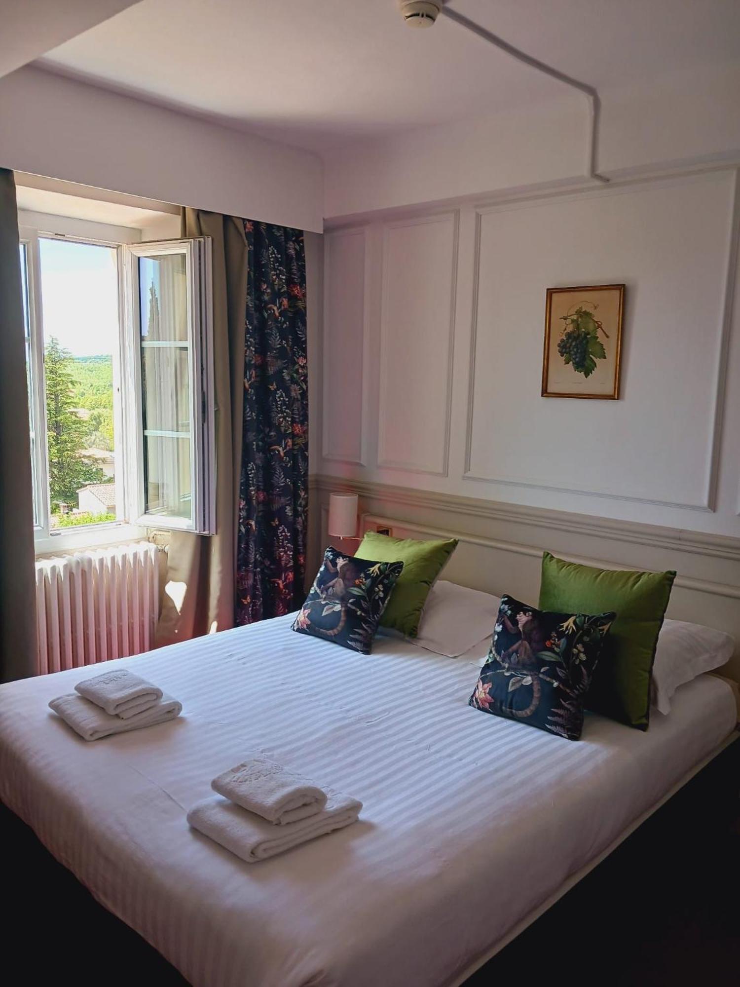 Logis Le Relais Imperial Hotel Saint-Vallier-de-Thiey ภายนอก รูปภาพ