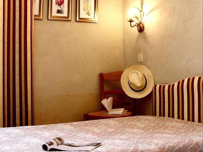 Logis Le Relais Imperial Hotel Saint-Vallier-de-Thiey ภายนอก รูปภาพ